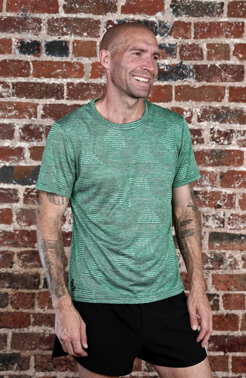 262 Subtle tee